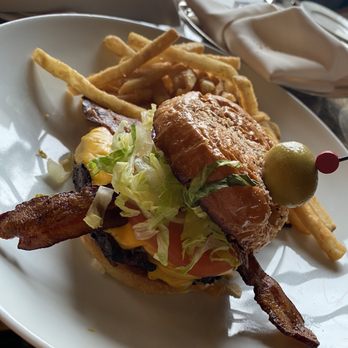 Lobby Lounge - Bacon burger - Lounges Near Me - Salt Lake City, Utah Lobby Lounge - Bacon burger - Lounges Near Me - Salt Lake City, Utah