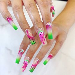 Young Nail Bar