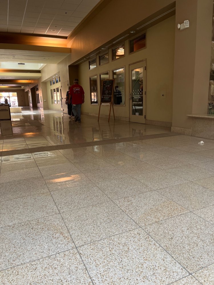 Five Star Gym & Fitness, Yucca Valley Roadtrippers