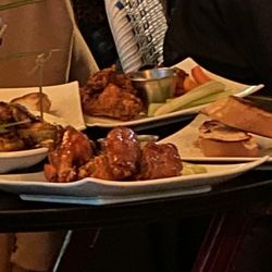 Greenhouse Kitchen + Bar - Wings