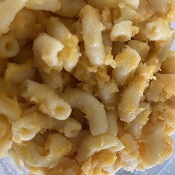 Hot Chicken Takeover - Ma's Mac... the usually delicious cheese sauce is just as dry, congealed, and broken as it looks - Southern Near Me - Columbus, Ohio