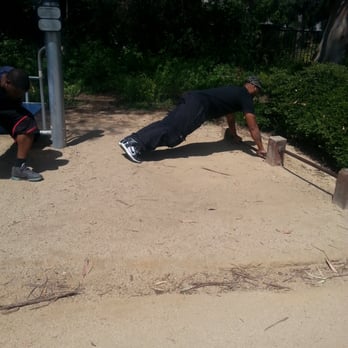 Culver City Park - Push up bar near ab crunch bench - Parks Near Me - Culver City, California