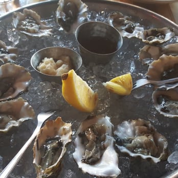 District - Oakland - $1 oysters. So sweet and fresh. - Wine Bars Near Me - Oakland, California District - Oakland - $1 oysters. So sweet and fresh. - Wine Bars Near Me - Oakland, California