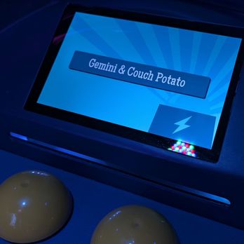 Quiz Room - Game - Team Building Activities Near Me - Toronto, Ontario