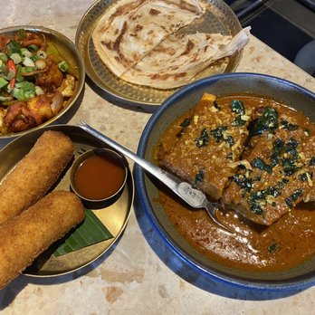 Hoppers - Clockwise from the top: roti, bone marrow, mutton rolls, and hot butter squid - Sri Lankan Near Me - London, XGL