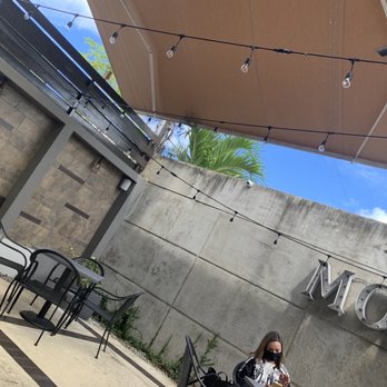 Argento - Cute outdoor area - Argentine Near Me - Guaynabo, Puerto Rico