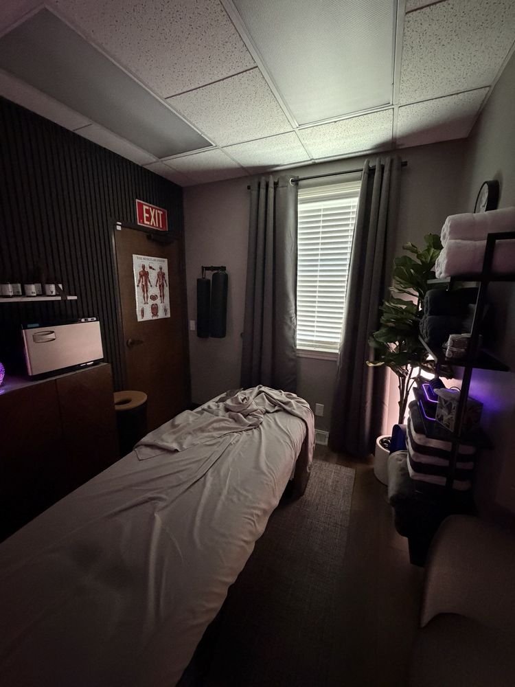 Haute Massage Logo