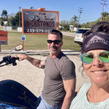 Kickstands Pub & Grub - Burgers Near Me - Saint James City, Florida Kickstands Pub & Grub - Burgers Near Me - Saint James City, Florida