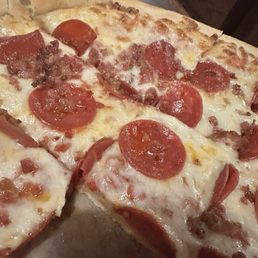 bacon & pepperoni pizza(: