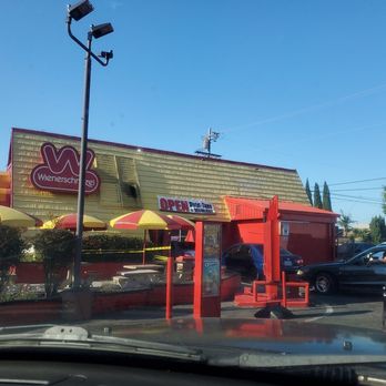 Wienerschnitzel - Covid19 era - Fast Food Near Me - San Pedro, California Wienerschnitzel - Covid19 era - Fast Food Near Me - San Pedro, California