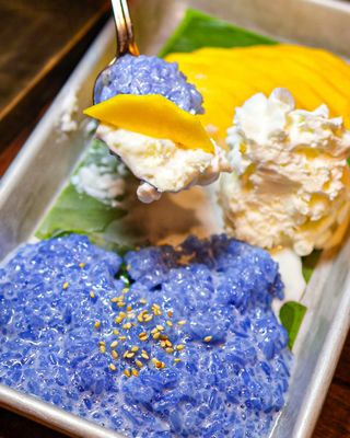 Chicken and Co ข้าวมันไก่ by null