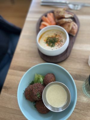 Mera Kitchen Collective by null