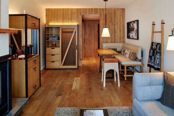 The Cloudveil, Autograph Collection by null