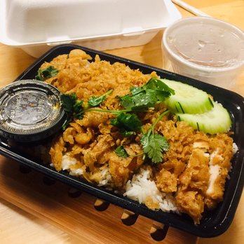 Thai Taste Kitchen - "Chef's Favorite" menu: Fried chicken over (garlic) rice, comes with side of soup. Absolutely delicious. - Thai Near Me - Oakland, California Thai Taste Kitchen - "Chef's Favorite" menu: Fried chicken over (garlic) rice, comes with side of soup. Absolutely delicious. - Thai Near Me - Oakland, California