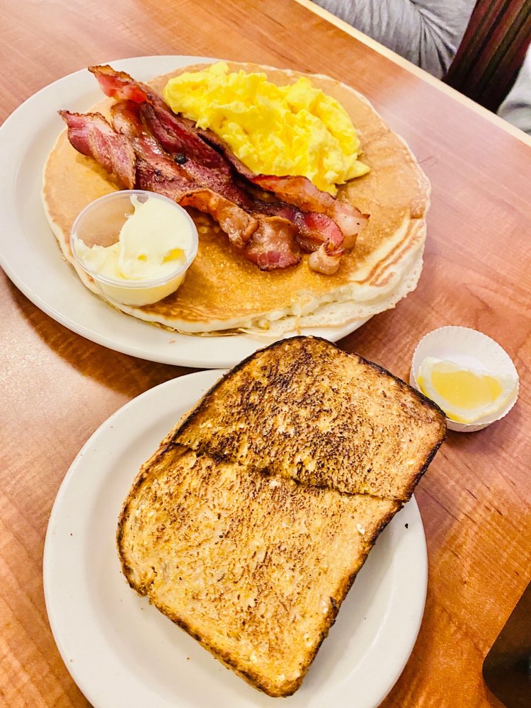 Lil' Jon Restaurant & Lounge