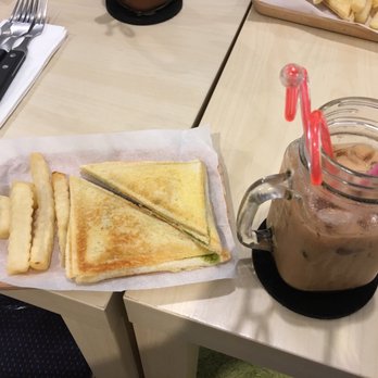 Rabbitland Cafe - Themed Cafes Near Me - Hong Kong, HK Rabbitland Cafe - Themed Cafes Near Me - Hong Kong, HK