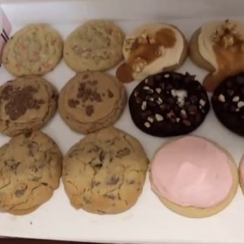 Crumbl - Menifee - Bakeries Near Me - Menifee, California