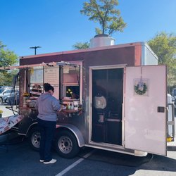 Fortune Flavors - Food trailer