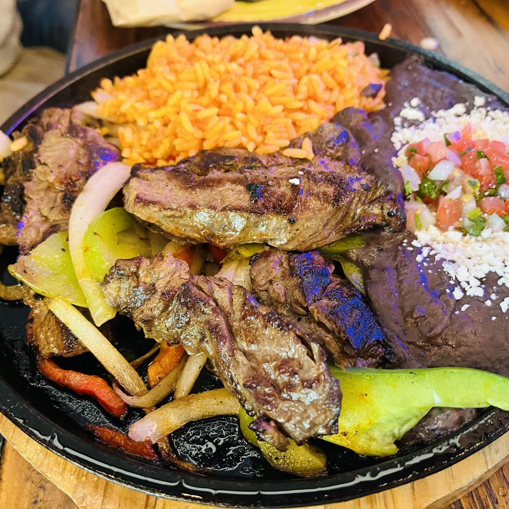 Cantina Jack's - Sizzling Carne Asada Fajitas - Cocktail Bars Near Me - Pleasant Hill, California
