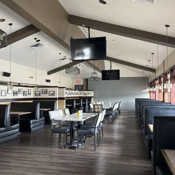 Sunridge Bar & Grill - Dining area - Salad Near Me - Baker City, Oregon