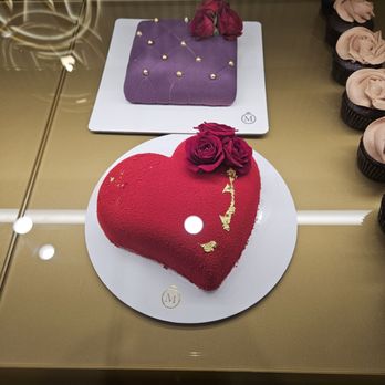 Marvel Cake - I just am trees gentile, beau Bonne, le Artistic, bien, it's officially a place to take your Mother's and Grandmothers Granduere. - Bakeries Near Me - Walnut Creek, California