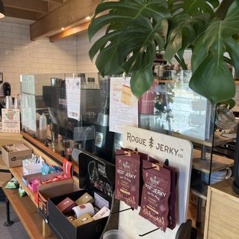 Alpaca Coffee & Tea - Decor - Coffee & Tea Near Me - Idyllwild, California Alpaca Coffee & Tea - Decor - Coffee & Tea Near Me - Idyllwild, California