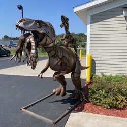 Keweenaw Gem and Gift - Even a cool dinosaur statue outside!