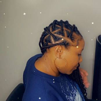Sculpted Beauty - Large triangle part knotless - Hair Stylists Near Me Sculpted Beauty - Large triangle part knotless - Hair Stylists Near Me