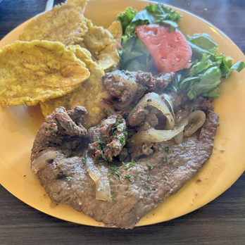 Toston Jibareño - Bistec encebollado with tostones - Puerto Rican Near Me - Bayamón, Puerto Rico Toston Jibareño - Bistec encebollado with tostones - Puerto Rican Near Me - Bayamón, Puerto Rico