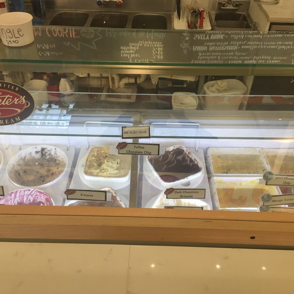 Henry's Sweet Retreat - Candy Stores Near Me - Bethesda, Maryland