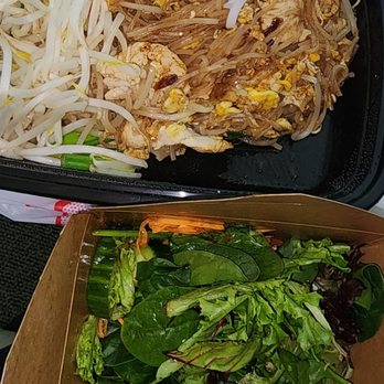 Thai Curry Restaurant & Bar - Pad thai including salad. No peanuts - Thai Near Me - San Francisco, California Thai Curry Restaurant & Bar - Pad thai including salad. No peanuts - Thai Near Me - San Francisco, California