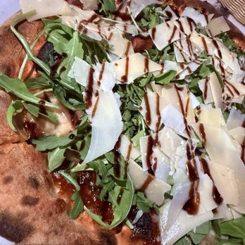 Gioia Italy - "Passeri" pizza - shaved parm regiano, arugula, balsamic, fig jam & bacon - Pizza Near Me - Hallandale Beach, Florida