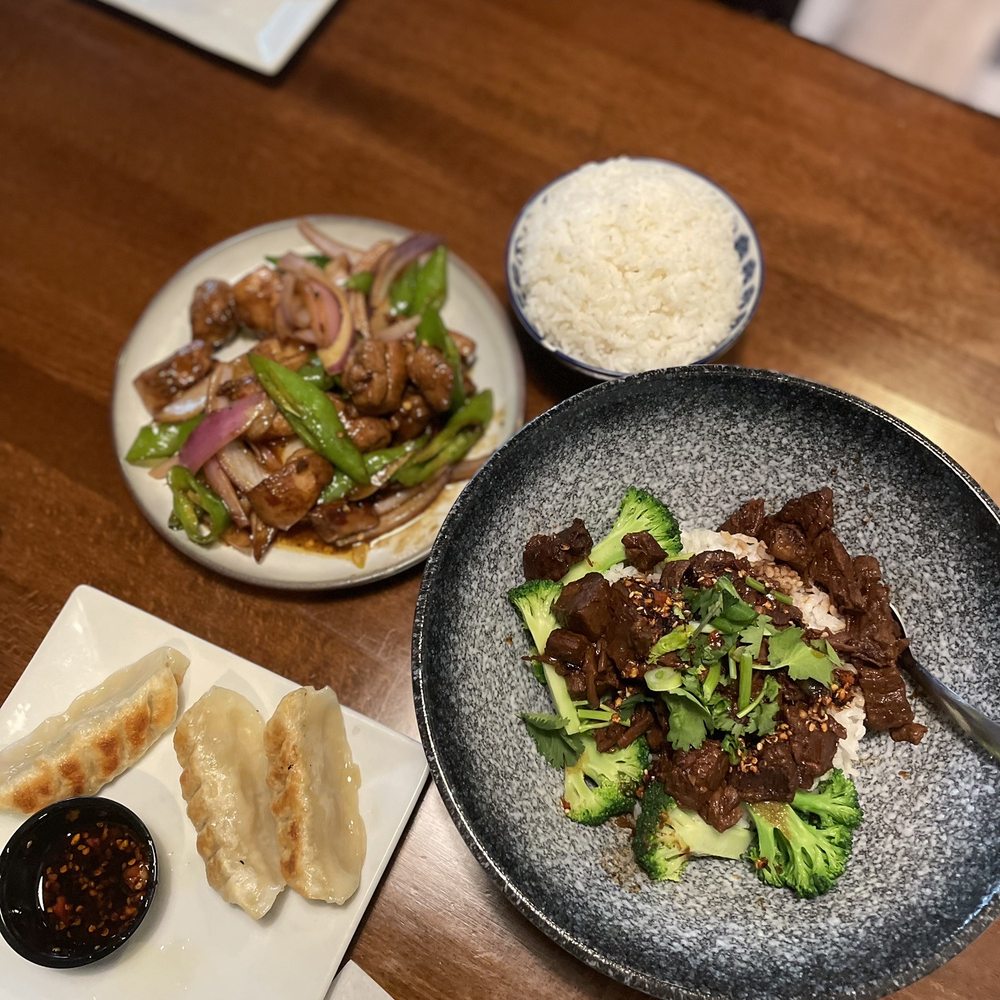 J's Kitchen - Chinese Near Me - Naperville, Illinois J's Kitchen - Chinese Near Me - Naperville, Illinois