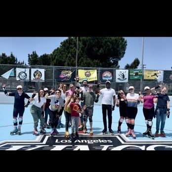 LA Roller Skating Lessons - Group Classes at the LA Kings Burbank SportsCenter - Skating Rinks Near Me - Burbank, California LA Roller Skating Lessons - Group Classes at the LA Kings Burbank SportsCenter - Skating Rinks Near Me - Burbank, California