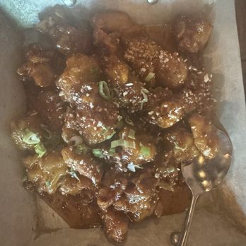 Peony Kitchen - Garlic Crispy Chicken - Chinese Near Me - Bellevue, Washington Peony Kitchen - Garlic Crispy Chicken - Chinese Near Me - Bellevue, Washington
