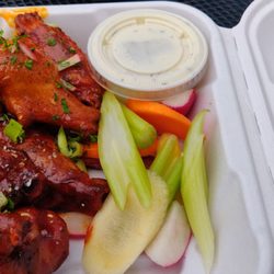 Eldorado Golf Course - Swingers Hot Wings - Cider Brined Applewood Smoked, Crispy Fried, Bone Dust Spiced, Vegetables & Chunky Blue Cheese Dip