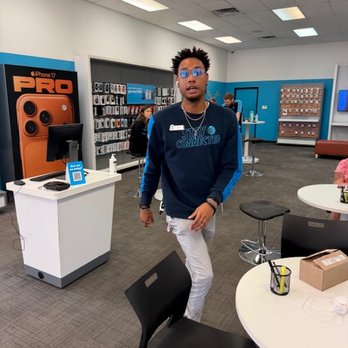 AT&T Store - ATT Manager Jordan - Mobile Phones Near Me - Kingman, Arizona