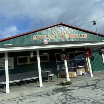 Saratoga Apple - Outside - Fruits & Veggies Near Me - Schuylerville, New York Saratoga Apple - Outside - Fruits & Veggies Near Me - Schuylerville, New York