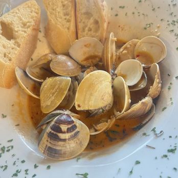 The Dive Oyster Bar - clam is tasty with the write spice - Southern Near Me - Irvine, California