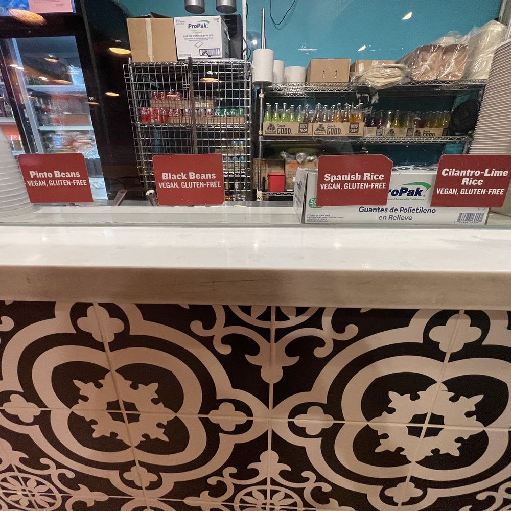 Oahu Mexican Grill - pick your beans and rice - Mexican Near Me - Honolulu, Hawaii