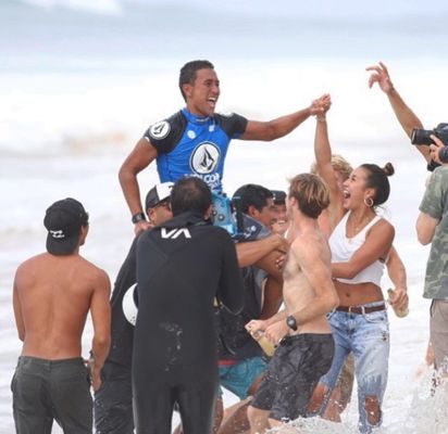 Moniz Family Surf by null