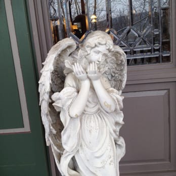 Angel At Rose Hall - Hotels Near Me - Eureka Springs, Arkansas Angel At Rose Hall - Hotels Near Me - Eureka Springs, Arkansas