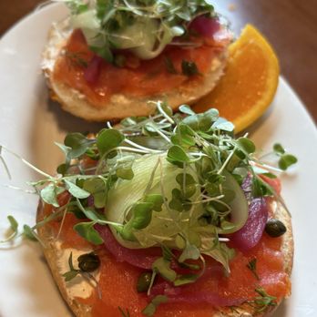 AL & Ernie’s Bakery Cafe - Full order of bagel and lox on rosemary bagel - Bakeries Near Me - Battle Ground, Washington