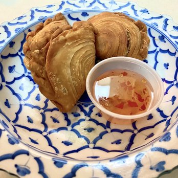 Suphatra Thai - Curry Puffs! - Food Trucks Near Me - Portland, Oregon