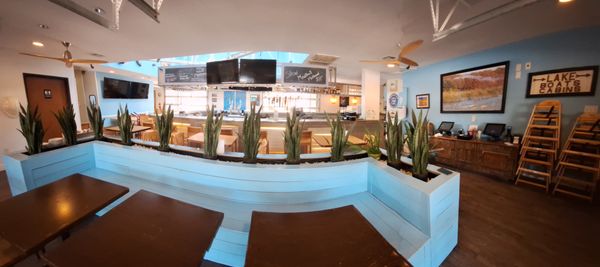 Lake House Bar and Grill by null