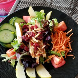 Rathbun Lakeshore Grille - Chicken apple cranberry salad