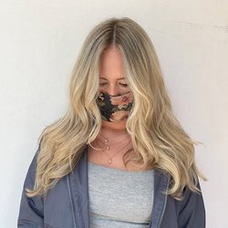 Jenni's Salon - Balayage & babylights