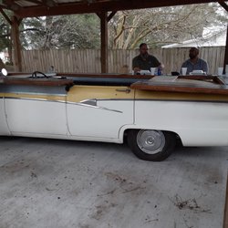 Southern Smoke BBQ - Picnic table