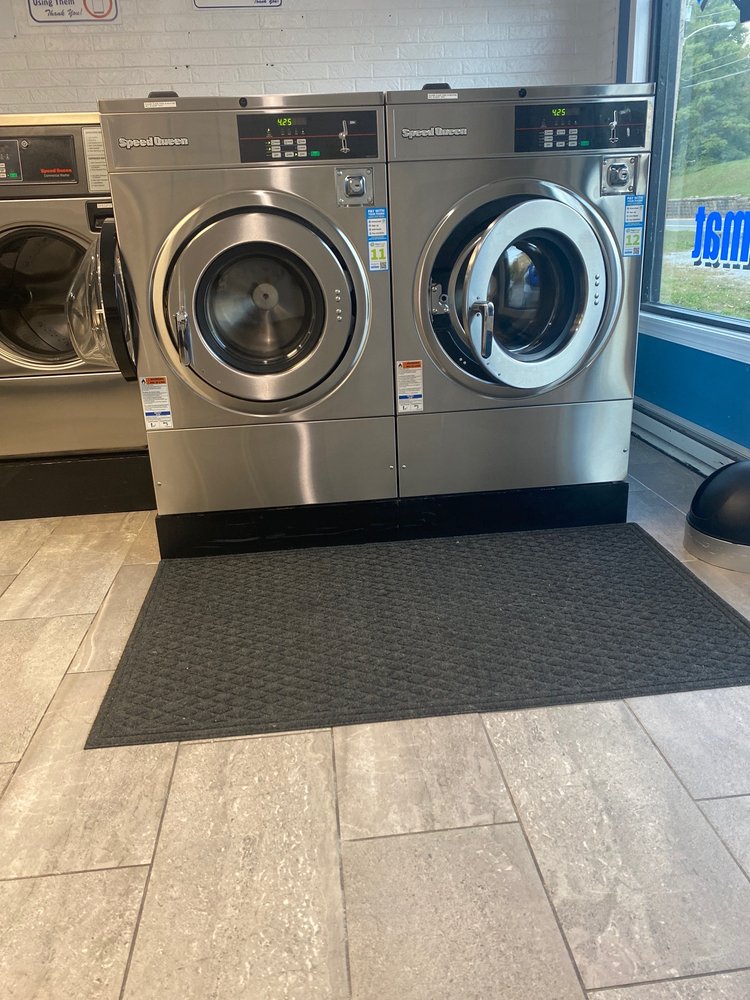 CAMI’S CORNER LAUNDROMAT Updated June 2024 618 South Fayette St