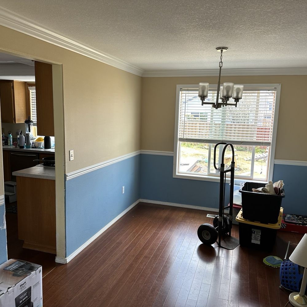 JDI Construction - Dining room before with wall - General Contractors Near Me - Vancouver, Washington JDI Construction - Dining room before with wall - General Contractors Near Me - Vancouver, Washington